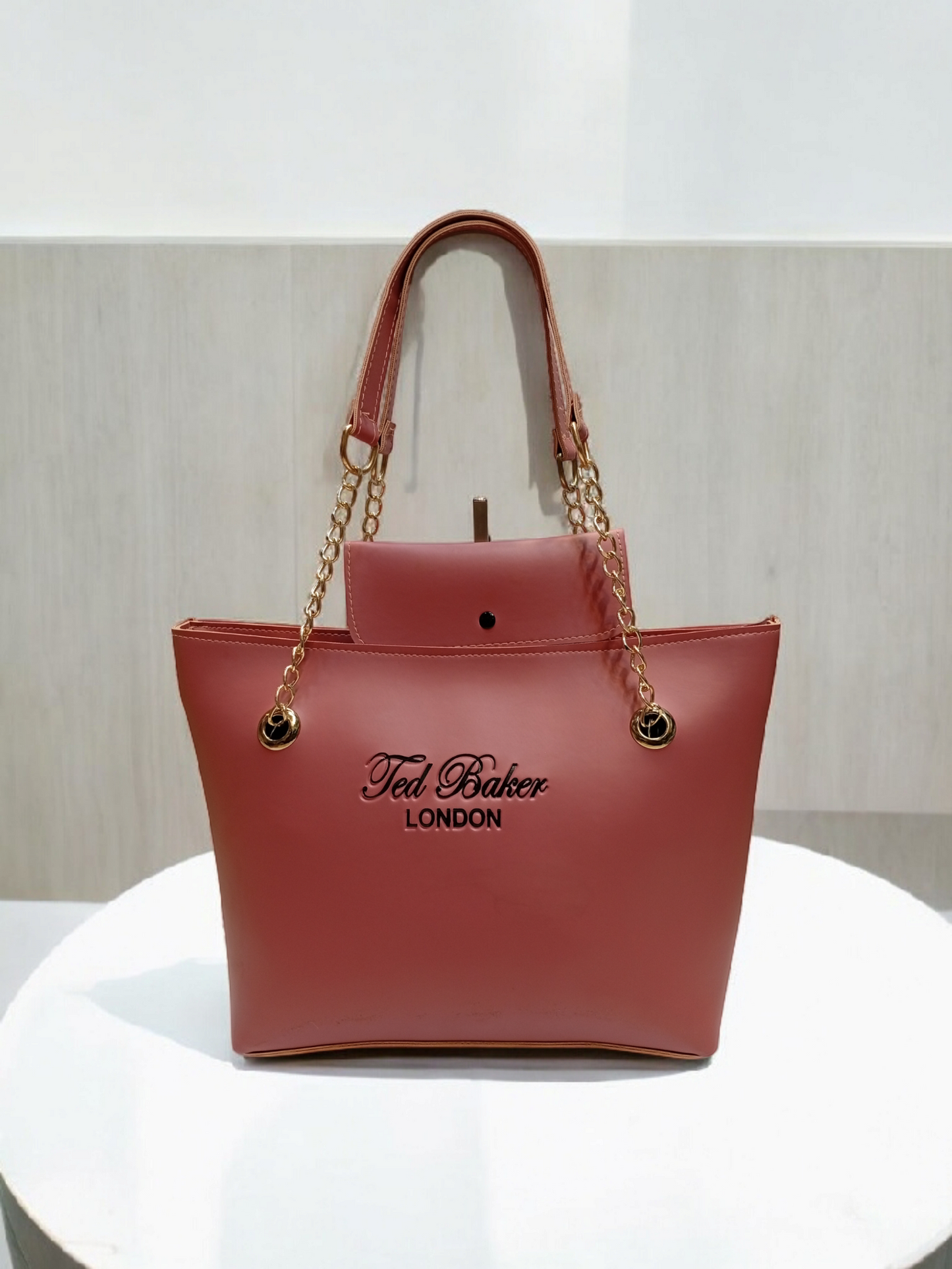 *LONDON TED BAKER BEAUTIFUL LADIES HAND BAGS*