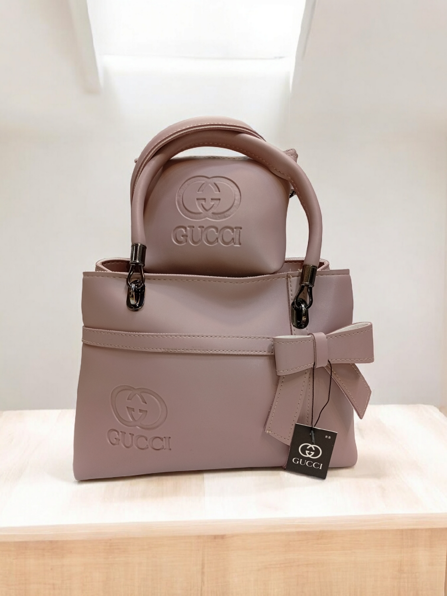 BEAUTIFUL LADIES HAND BAGS
